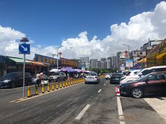 -霞涌市场海鲜摆卖区