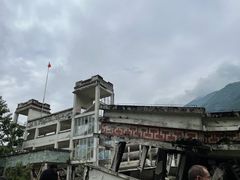 -四川汶川特大地震漩口中学遗址