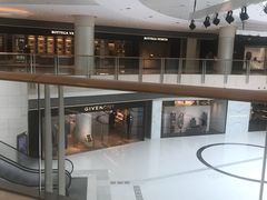 -香港ELEMENTS圆方