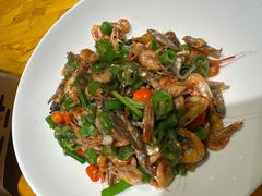 -琥珀老六龙虾(四里河店)