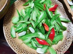 -汤锅大王(新平曹苏黄牛汤锅有限公司)