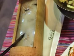 -香巴拉云南餐厅(华莱坞店)