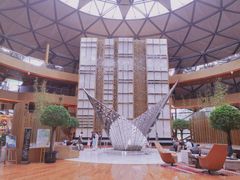 -上海滴水湖皇冠假日酒店