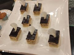 -东方豪景花园酒店·怡景旋转餐厅