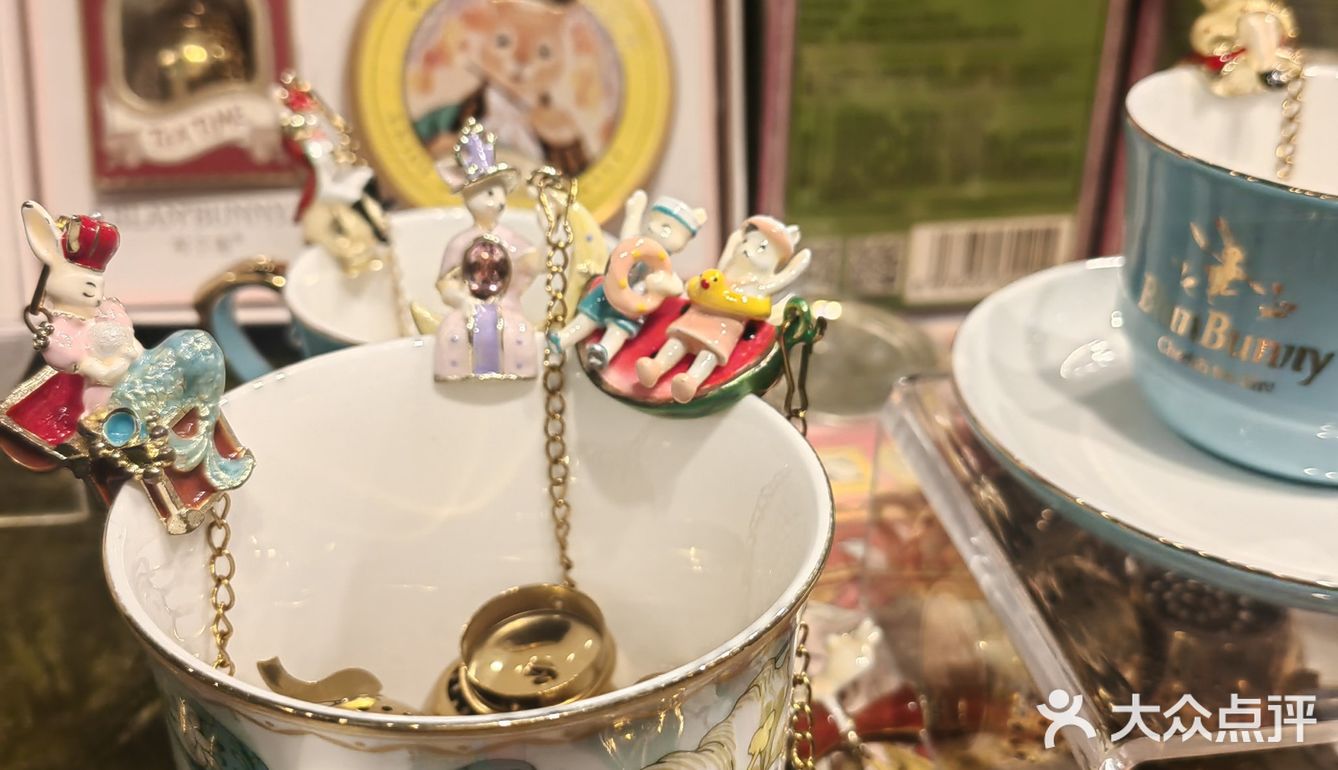 掉进爱丽丝的兔子洞！布兰兔的植物庄园下午茶