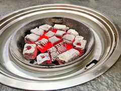 -七甲山烤肉(长白山奇石山珍根艺一条街店)