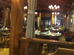 -宝燕海货工场(长江国际店)