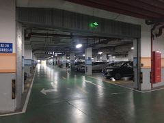 -绿洲中环中心-停车场