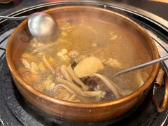 -阿山卓·野生菌火锅·纳西火塘烤肉