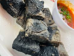 -霸气大叔干锅鸭头·龙虾烧烤·川菜·赛事直播(三里屯店)