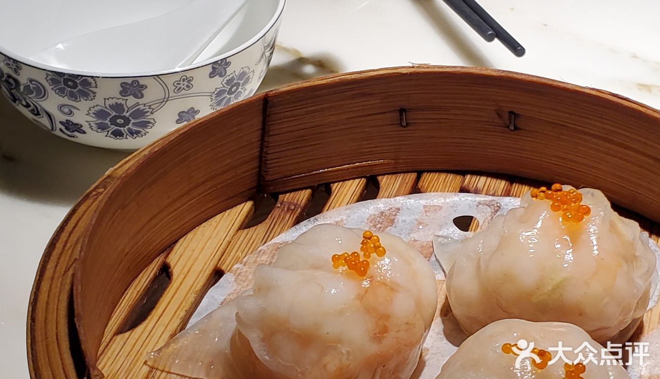 这家店吃起来也没看起来那么贵嘛~好吃！大力推荐！