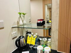 -上海虹桥君丽假日酒店(娄山关路地铁站店)