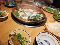 -洱火云南酸菜牛肉火锅(石景山当代商城店)