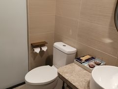 -广州天河体育中心美居酒店