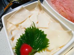 -海底捞火锅鲜切牛肉主题店(长寿路店)