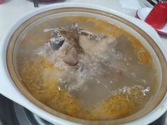 -烧哥美蛙肥肠鱼火锅·十五年社区店