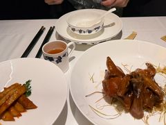 爆汁香茅乳鸽-炳胜品味(深圳万象城店（罗湖）)