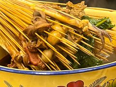 -拈签一笑黄牛肉辣卤串串