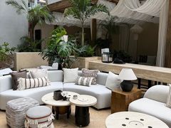 -洛缦音乐餐厅(工业展览馆万象城店)
