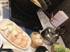 -鲜入围煮花胶鸡海鲜火锅