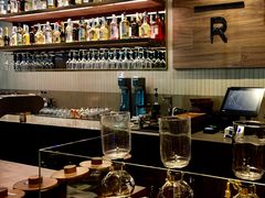 -星巴克(港汇1号办公楼店)