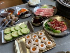 -围炉肉舍丹东海鲜烤肉·烤活鳗(步行街店)