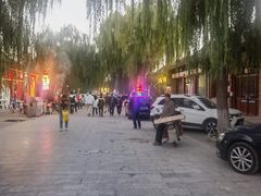 -暖泉小吃广场