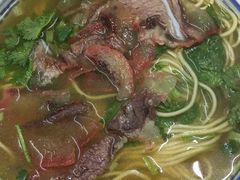 牛杂面-黄阿姨锅贴大王(万航渡路店)