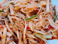 土烧萝卜牛肉丝-三千西子