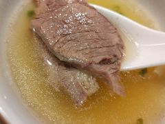 清炖牛肉汤-粤香村(清真川菜店)