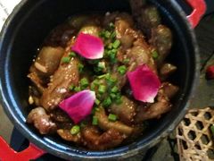 鱼香茄子煲-大理岛·精品云南菜·音乐餐厅