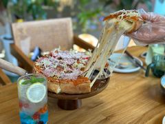 -Dragon Pizza•圆脸龙披萨·牛排餐厅
