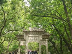 -灵岩山风景区