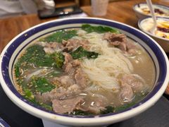 -云阿蛮云南生烫牛肉米线(奉贤路店)