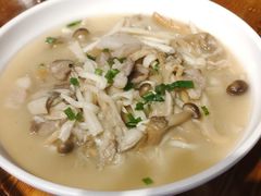 -洋沙湖湖色生鲜主题餐厅