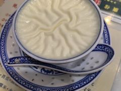 -广信牛奶甜品世家(台东店)