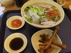 招牌越南鸡肉粉-华姐鸡粉(中心店)