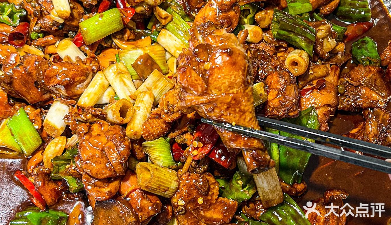 青岛这家人均40炒鸡绝了[流泪]灵魂现烙大饼香香