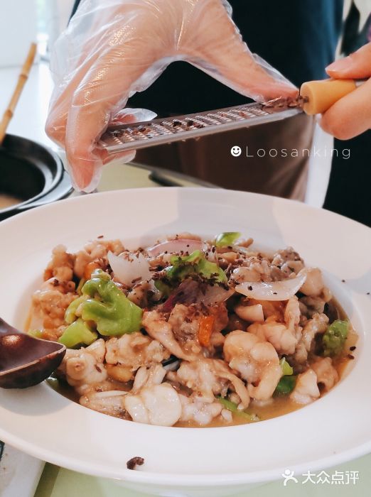 觅云云南菜·谣享(融侨中心店)-黑松露牛肝菌爆牛蛙图片-福州美食