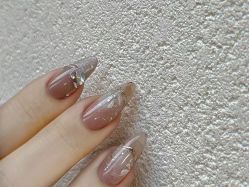 -安吉拉·纤纤玉指美甲美睫创意中心