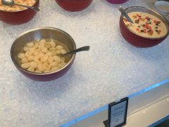 -深圳国际会展中心希尔顿酒店(前海华发冰雪世界店)