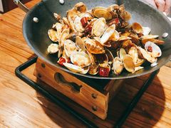 吊锅花蛤-东来菜馆•手抓海鲜家常菜•海鲜锅贴(鸽子窝店)