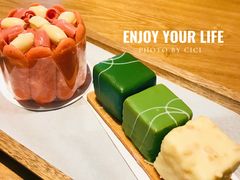 春茶牛乳蛋糕-星巴克臻选(上海中环广场2F店)