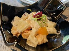 凤梨虾球-穹六人间 people 6(岳阳路店)