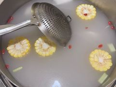 玉米白萝卜牛骨汤-牛沙暴潮汕牛肉火锅(章江南大道店)