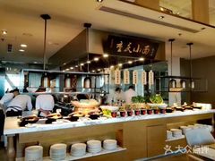 自助取餐区-都会尚膳·海鲜自助餐厅(重庆万豪酒店)