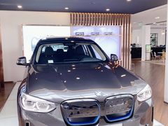 -宁波宝信宝马4S店(江北日湖店)