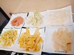 -盛源川香鱼火锅(西小区总店)
