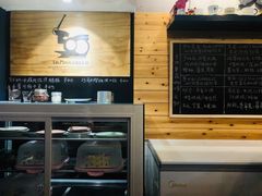 -Be Lived Cafe比例咖啡(摩天轮店)