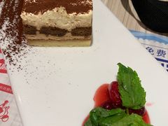 -必胜客(东大桥店)